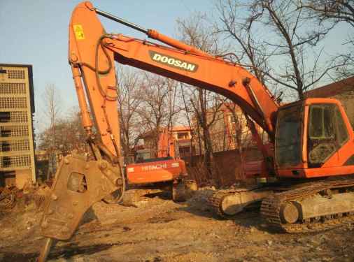 陕西出售转让二手6800小时2010年斗山DH225挖掘机