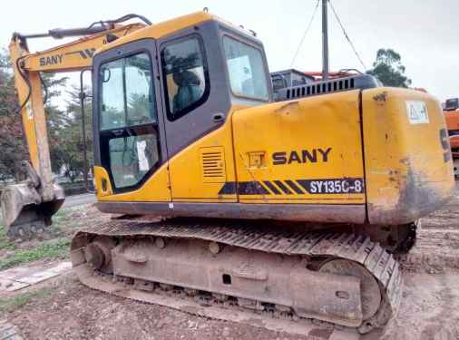 广西出售转让二手8800小时2010年三一重工SY135C挖掘机