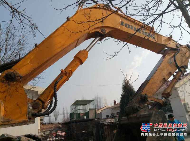 宁夏出售转让二手6000小时2010年龙工LG6085挖掘机