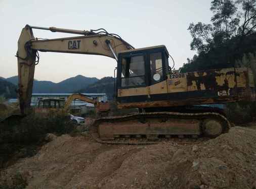 广东出售转让二手9358小时2002年卡特彼勒E200B挖掘机