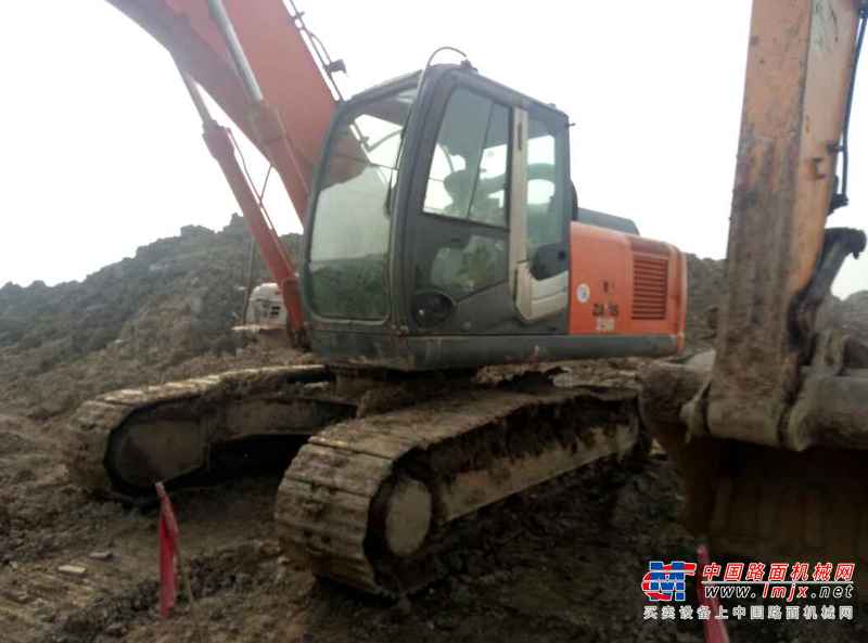 山西出售转让二手5000小时2010年日立ZX240挖掘机