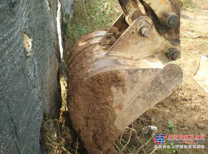 陕西出售转让二手10800小时2006年卡特重工CT80挖掘机