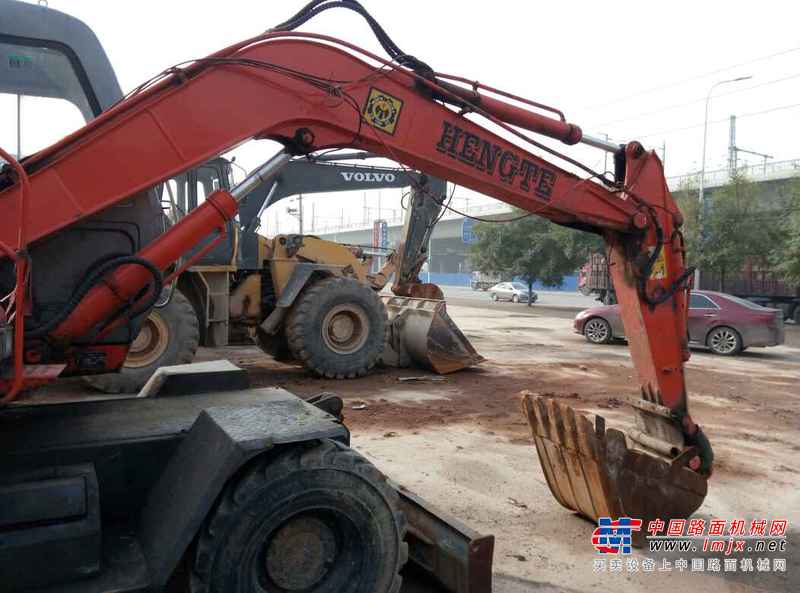 山西出售转让二手3400小时2010年恒特重工HT80挖掘机