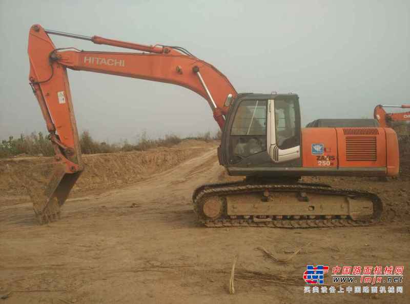 陕西出售转让二手10600小时2010年日立ZX250H挖掘机