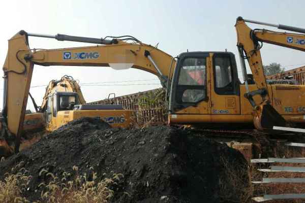 山西出售转让二手3400小时2012年徐工XE215C挖掘机
