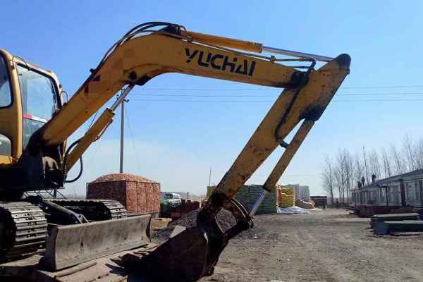 黑龙江出售转让二手4000小时2010年玉柴YC60挖掘机