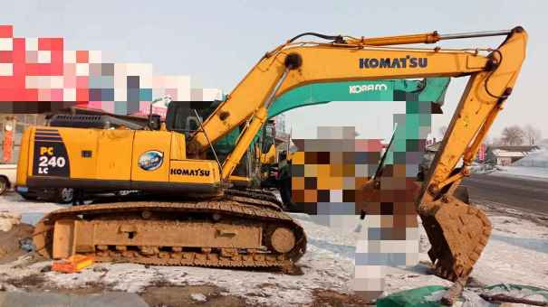 黑龙江出售转让二手9000小时2010年山重建机JCM921D挖掘机
