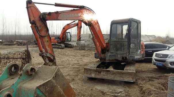 河北出售转让二手6000小时2010年斗山DH55挖掘机