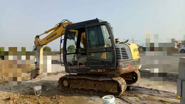 安徽出售转让二手7625小时2011年现代R80挖掘机