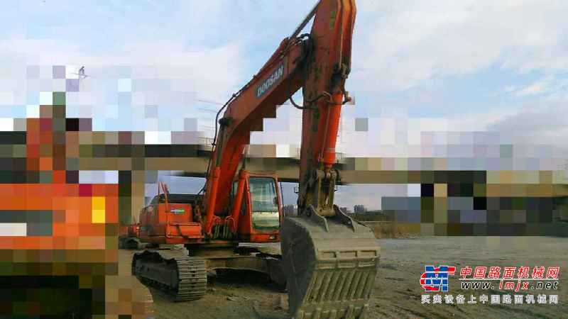 辽宁出售转让二手8950小时2010年斗山DH300LC挖掘机
