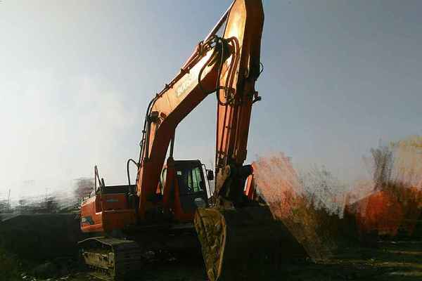 辽宁出售转让二手8775小时2010年斗山DH300LC挖掘机