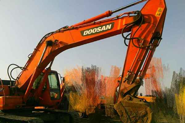 辽宁出售转让二手8775小时2010年斗山DH300LC挖掘机