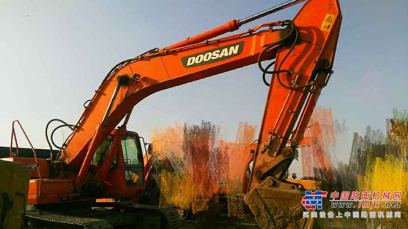 辽宁出售转让二手8775小时2010年斗山DH300LC挖掘机