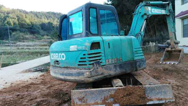 湖南出售转让二手5482小时2011年神钢SK60挖掘机