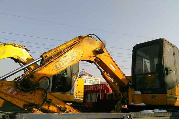 辽宁出售转让二手7000小时2010年福田雷沃FR65V8挖掘机