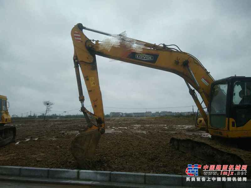湖北出售转让二手8000小时2011年福田雷沃FR210挖掘机