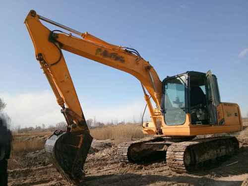 宁夏出售转让二手8000小时2011年龙工LG6150挖掘机