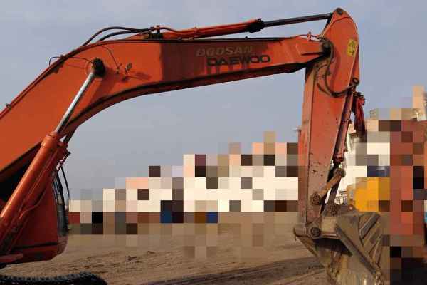 内蒙古出售转让二手20000小时2004年斗山DH220挖掘机