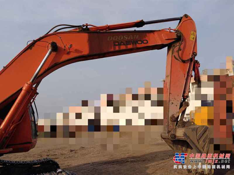 内蒙古出售转让二手20000小时2004年斗山DH220挖掘机