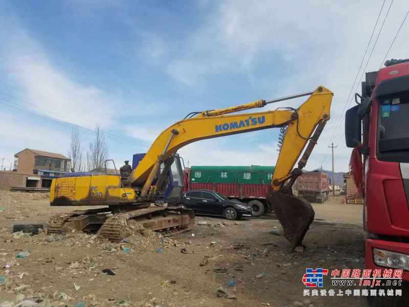 内蒙古出售转让二手10000小时2008年小松PC220挖掘机