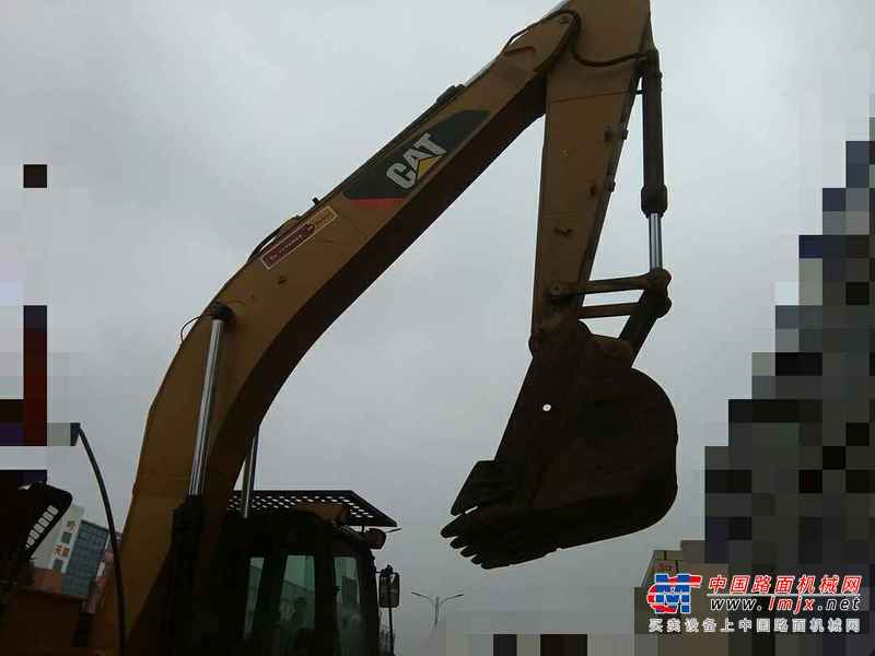 贵州出售转让二手3809小时2013年卡特彼勒320D2挖掘机