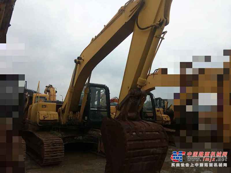 贵州出售转让二手4086小时2011年厦工XG822LC挖掘机