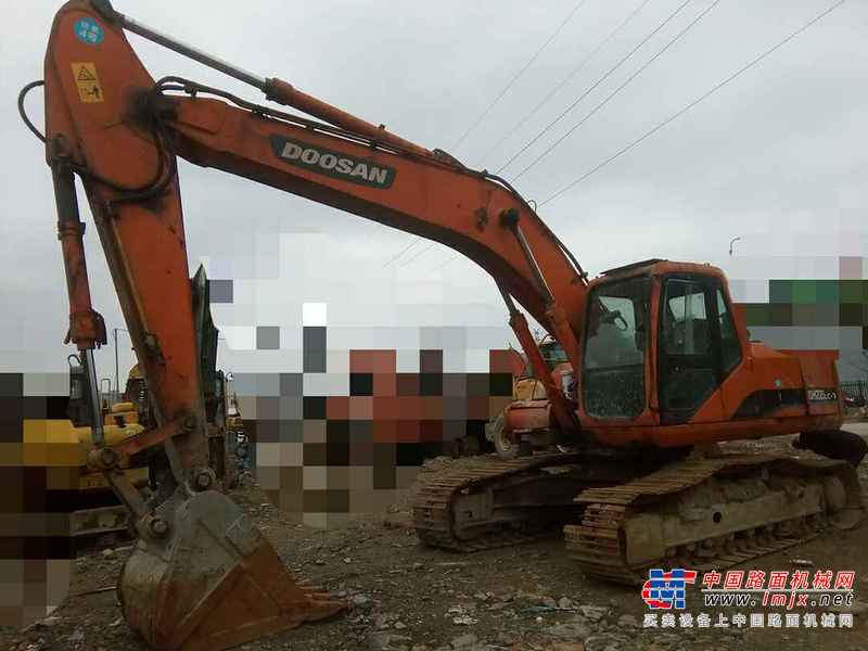贵州出售转让二手12089小时2009年斗山DH220LC挖掘机