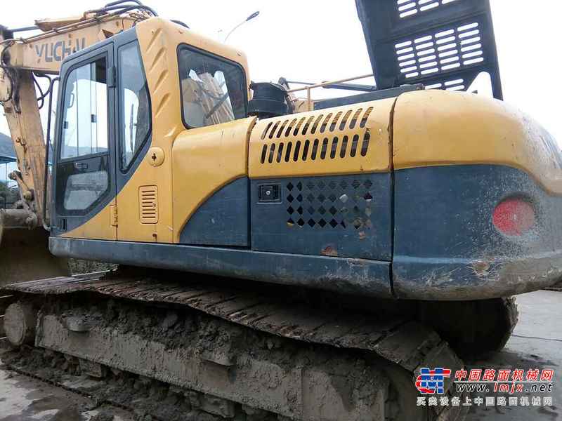 贵州出售转让二手7908小时2010年玉柴YC210LC挖掘机