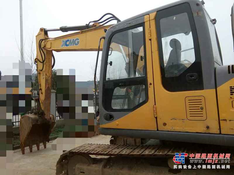贵州出售转让二手5586小时2011年徐工XE135B挖掘机
