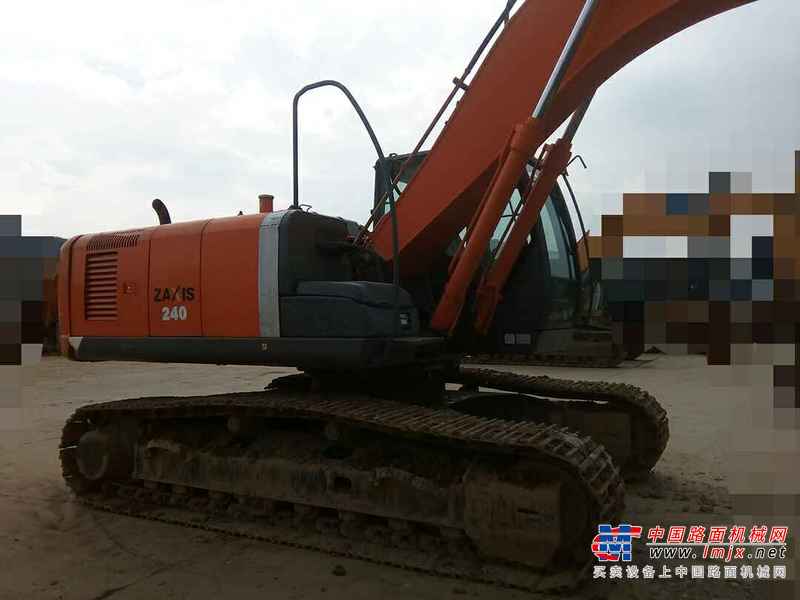 贵州出售转让二手8909小时2009年日立ZX240挖掘机