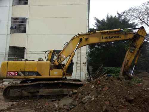 江西出售转让二手9572小时2010年柳工CLG225C挖掘机