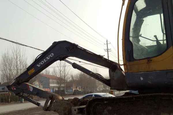 山东出售转让二手9000小时2009年沃尔沃EC55B挖掘机