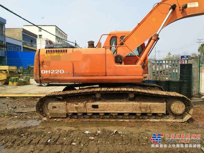 河南出售转让二手9800小时2009年斗山DH220LC挖掘机