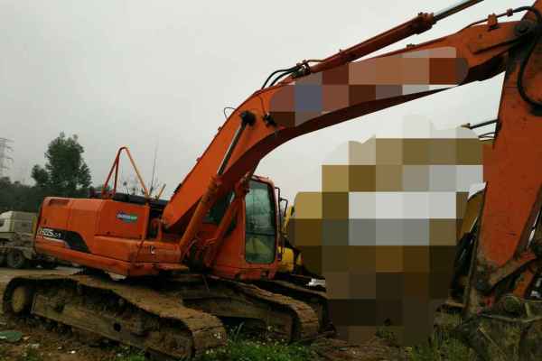 广西出售转让二手8000小时2011年斗山DH225挖掘机