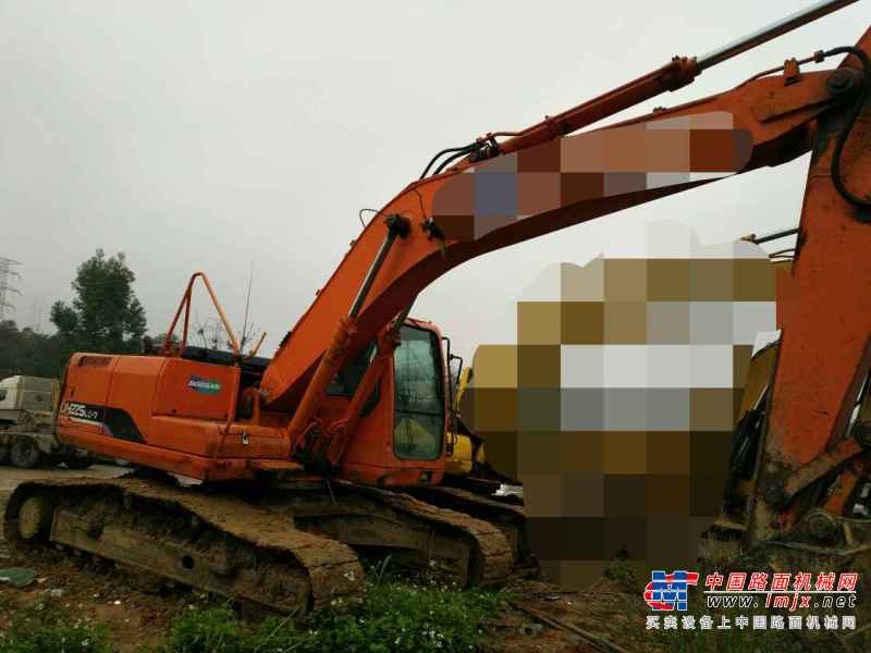 广西出售转让二手8000小时2011年斗山DH225挖掘机
