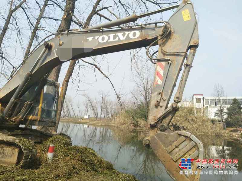 河南出售转让二手11000小时2008年沃尔沃EC240BLC挖掘机