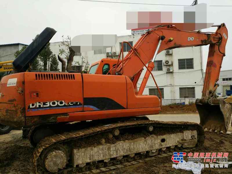 广西出售转让二手13000小时2008年斗山DH300挖掘机