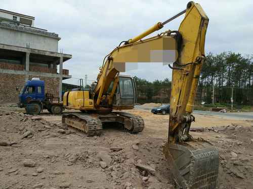 江西出售转让二手13500小时2005年住友SH200A3挖掘机