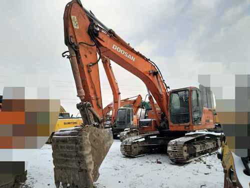 吉林出售转让二手11000小时2009年斗山DX225LC挖掘机