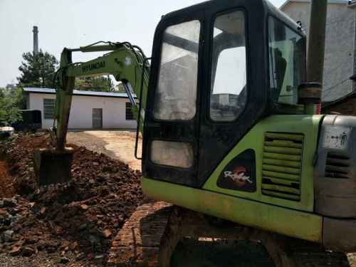 湖南出售转让二手15000小时2008年现代R60挖掘机