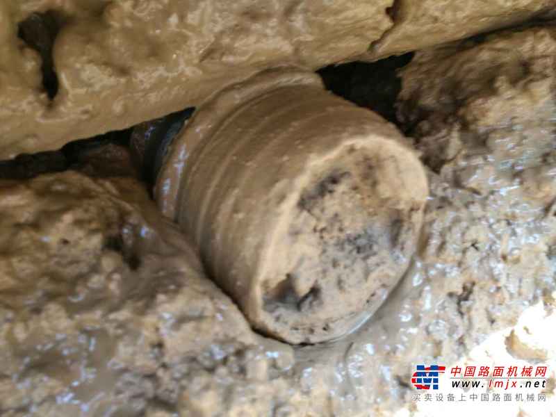 湖北出售转让二手3400小时2009年斗山DH150LC挖掘机