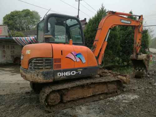 安徽出售转让二手7800小时2011年斗山DH60挖掘机