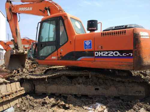 安徽出售转让二手8077小时2010年斗山DH220LC挖掘机
