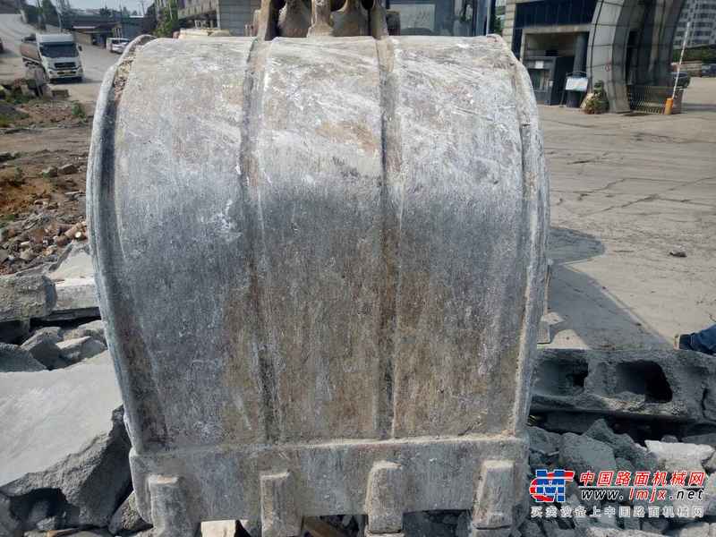 贵州出售转让二手18000小时2003年小松PC75挖掘机