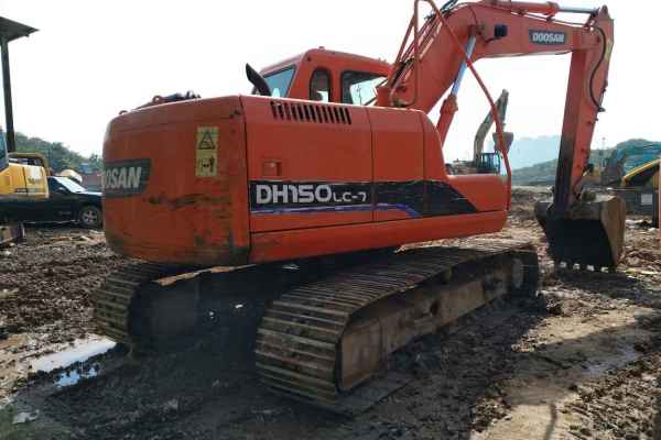 湖北出售转让二手6500小时2012年斗山DH150挖掘机