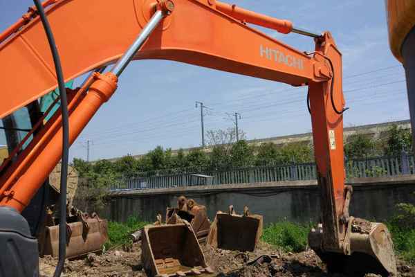 安徽出售转让二手7109小时2010年日立ZX200挖掘机