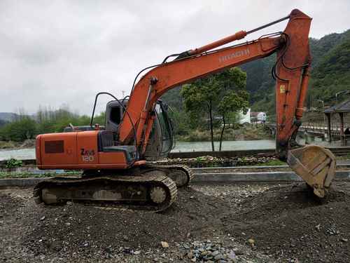 安徽出售转让二手11000小时2011年日立ZX120挖掘机