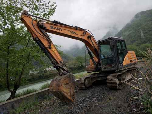 安徽出售转让二手8000小时2013年三一重工SY135C挖掘机