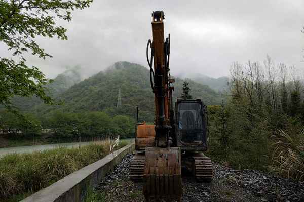 安徽出售转让二手8000小时2013年三一重工SY135C挖掘机