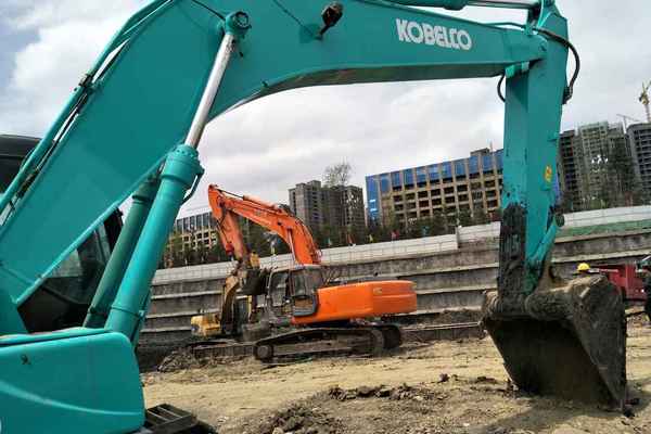 云南出售转让二手6523小时2009年神钢SK250挖掘机